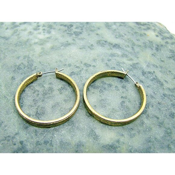 Lot of 3 Hoop and Semi Hoop Gold Tone Pierced Earrings 1" Minimalist - Picture 6 of 12